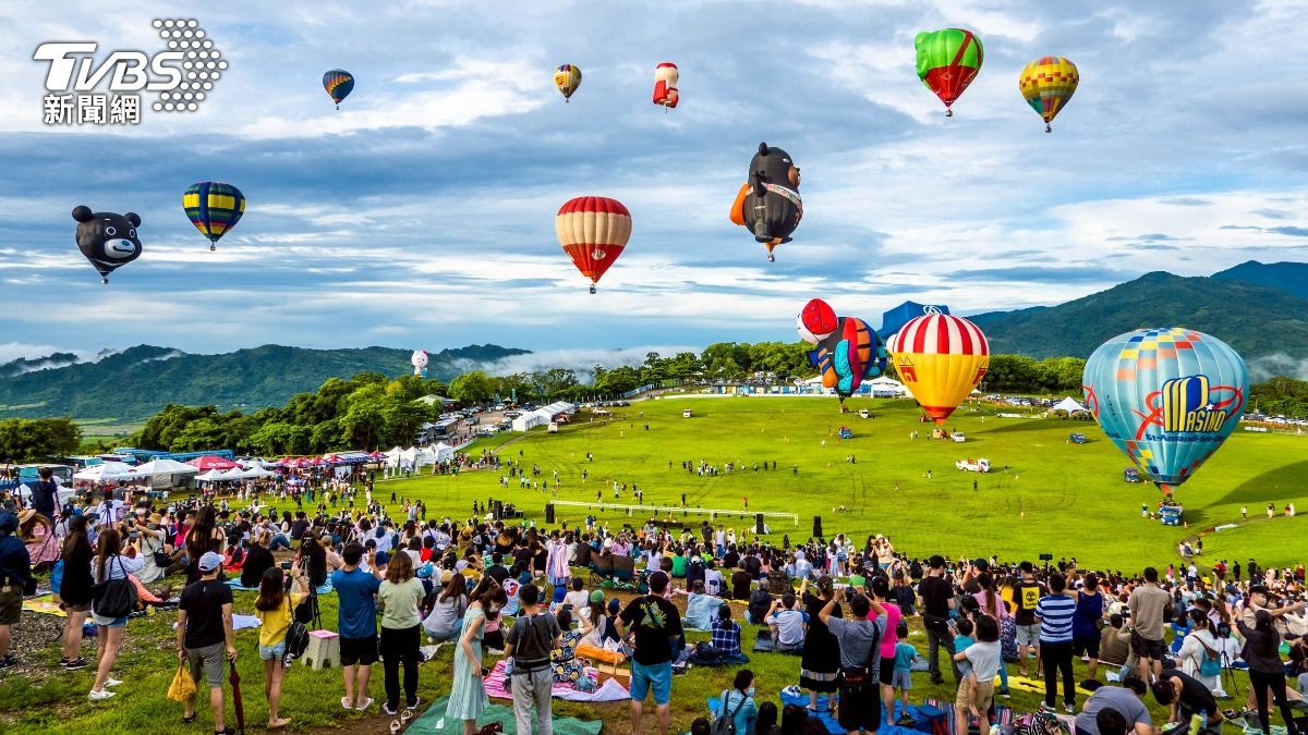 Balloon festival goes full anime with Chiikawa invasion (Courtesy of Taitung County Government)