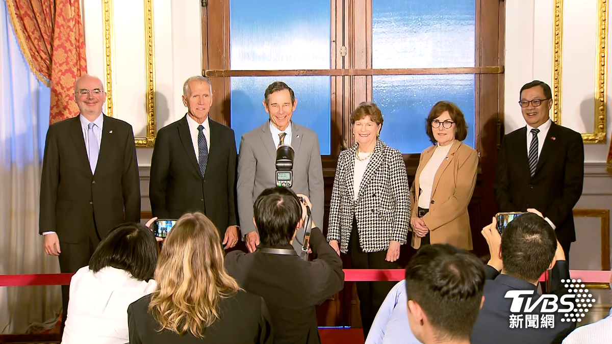 Bipartisan senators press Taiwan on special defense bill (TVBS News)