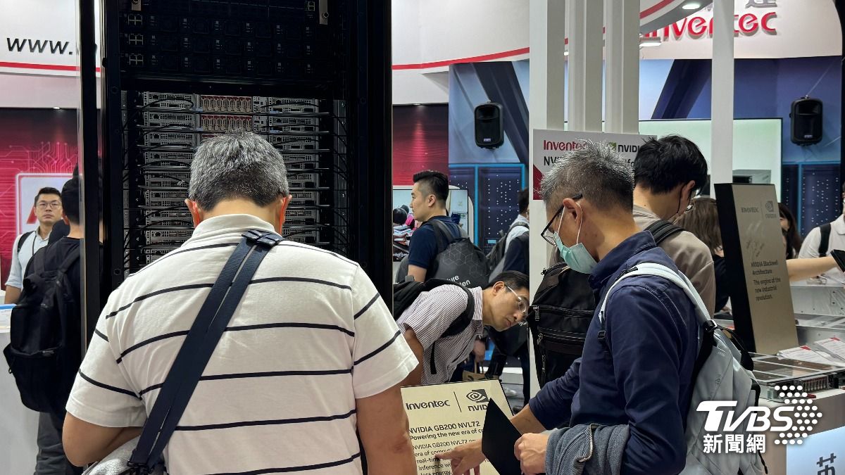 Inventec showcasing AI servers at Computex. (Courtesy of Richard Brown.)