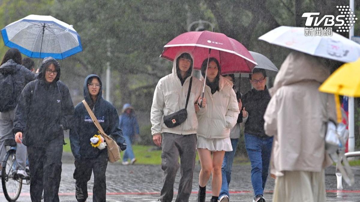 Spring rain hits Taiwan, brings relief (TVBS News)