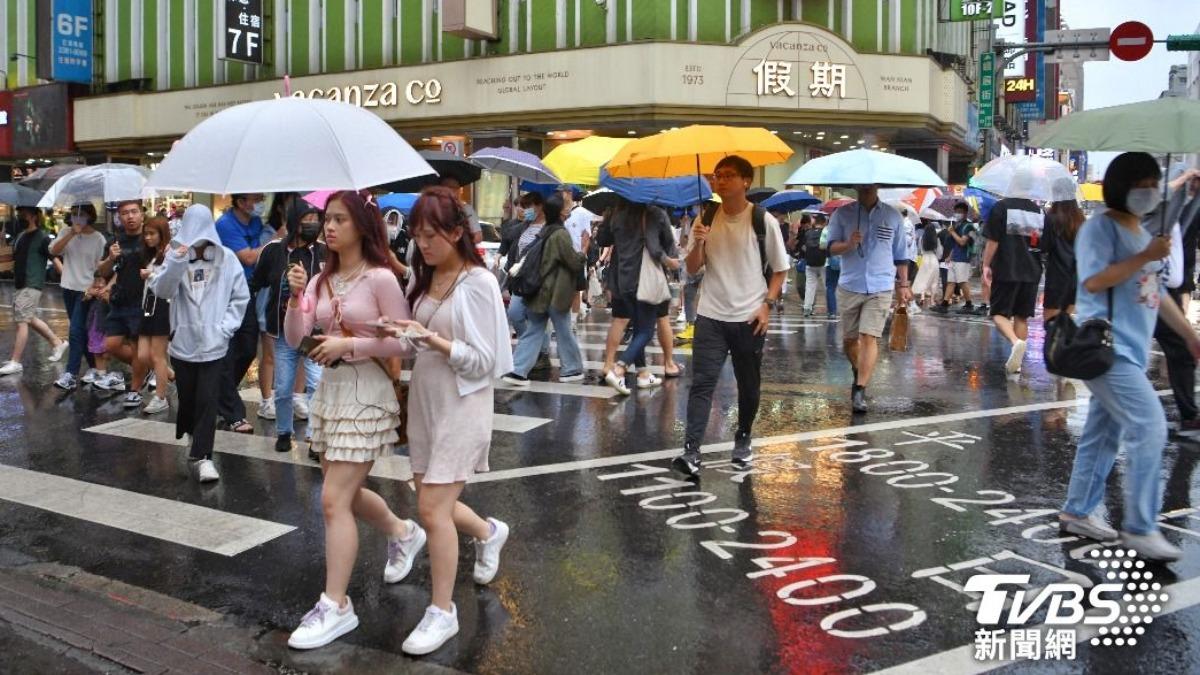 Thunderstorms to hit Taiwan Friday (TVBS News)