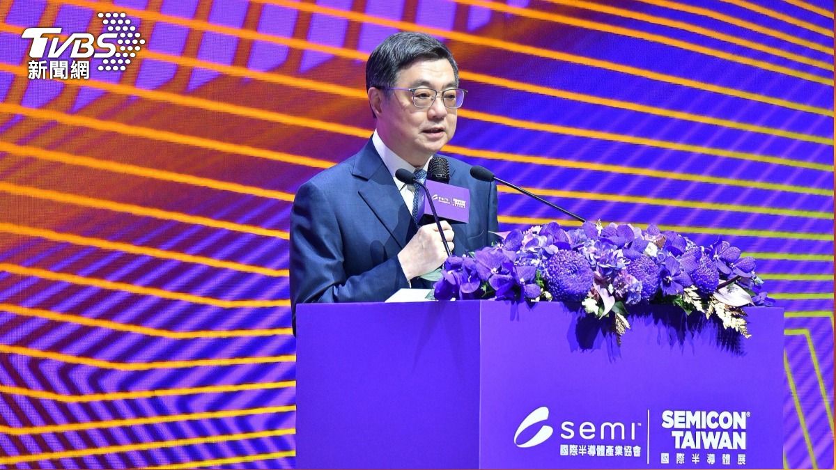 Premier Cho unveils NT$300B chip plan at SEMICON Taiwan (Courtesy of Executive Yuan)